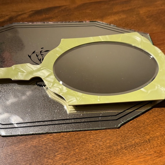 Vintage Art Deco 3pc Vanity Set Green Celluloid Mirror Tray & Unused Brush 1930s - Picture 6 of 12